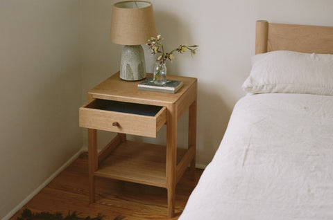 04 Nightstand